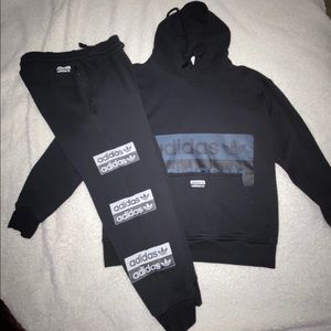 Addidas unisex tracksuit Size M women/ S for men